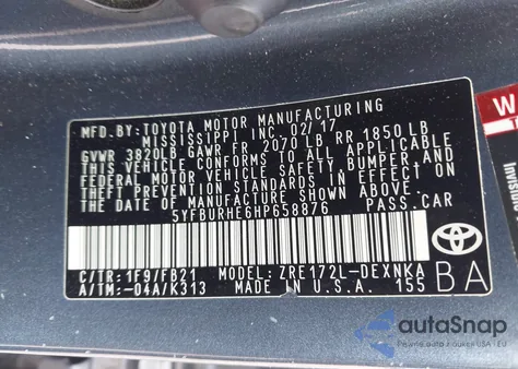 2017 Toyota Corolla Le z USA, uszkodzony, nr VIN 5YFBURHE6HP658876